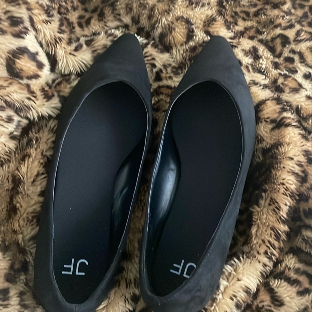 Black flats✨